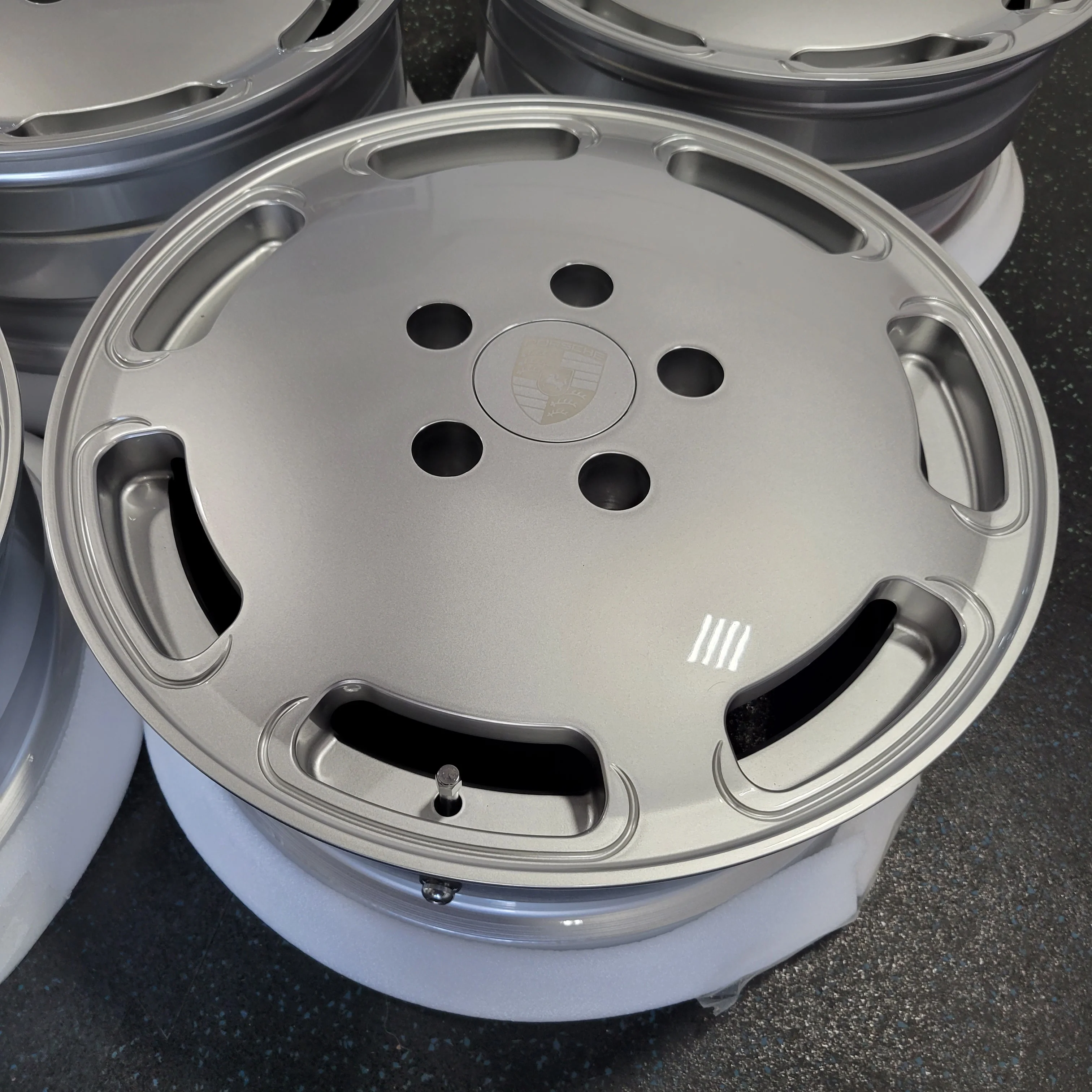 17" AWC Manhole - Image 4