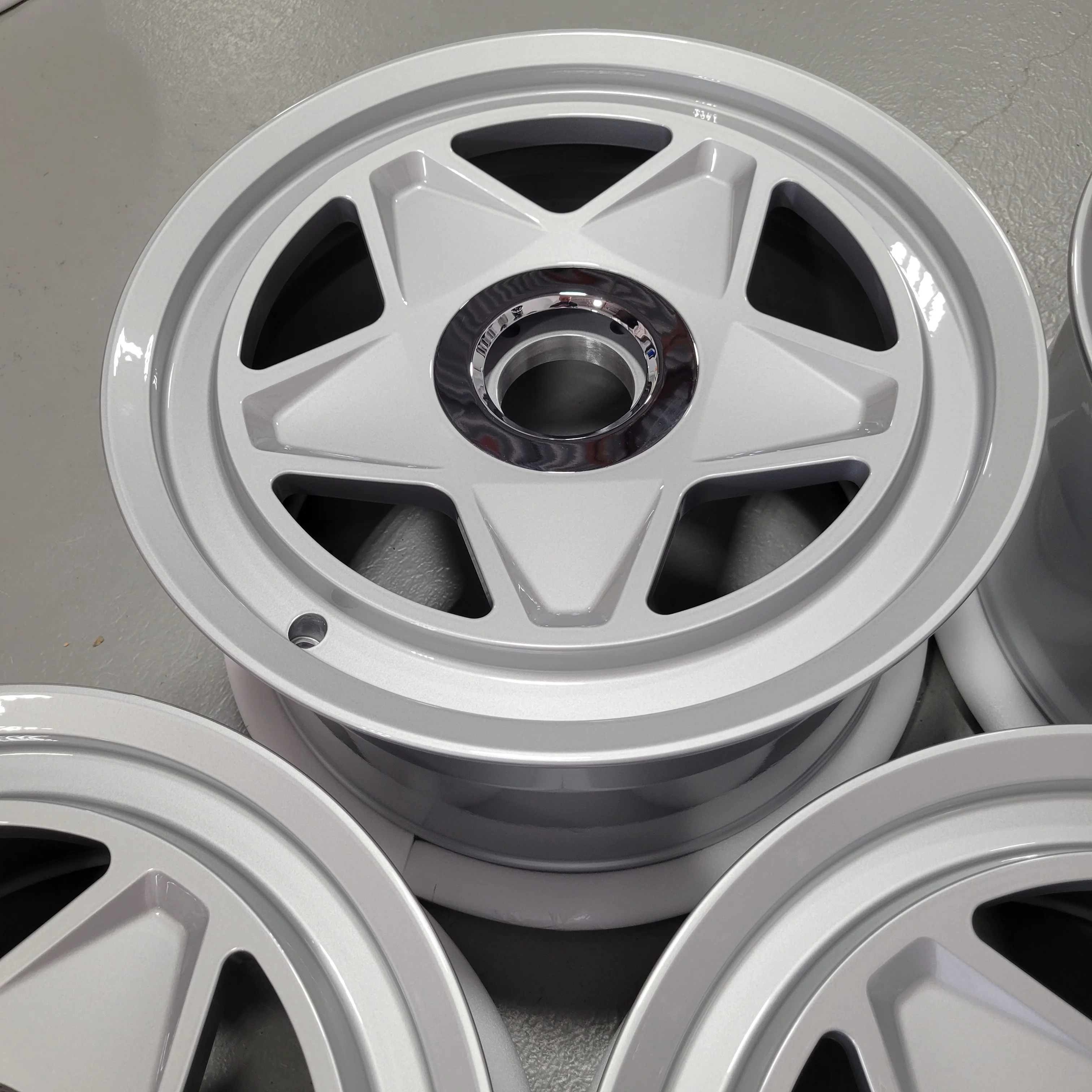 18" AWC Testarossa - Image 5