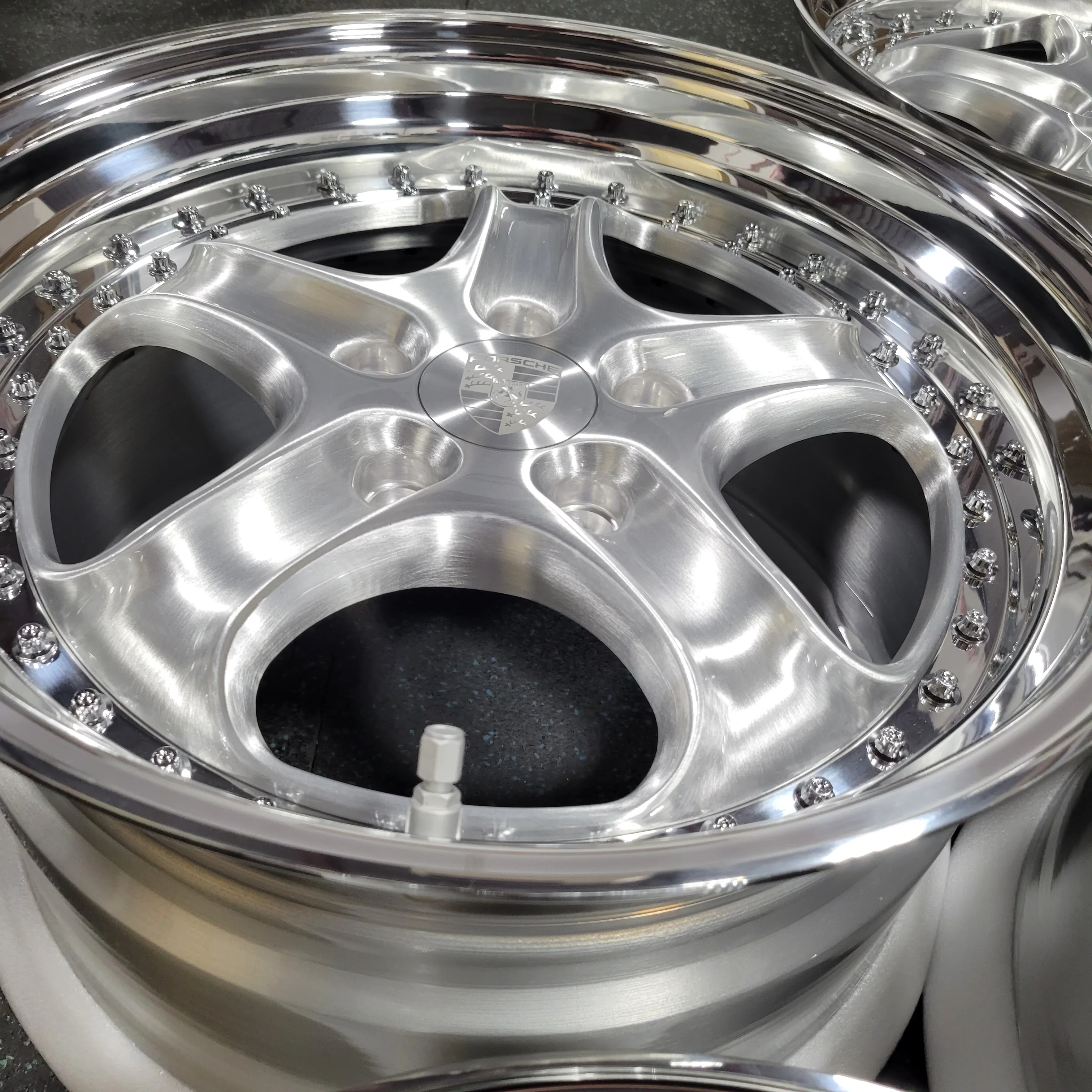 19" CupRS2 - Narrowbody - Image 4