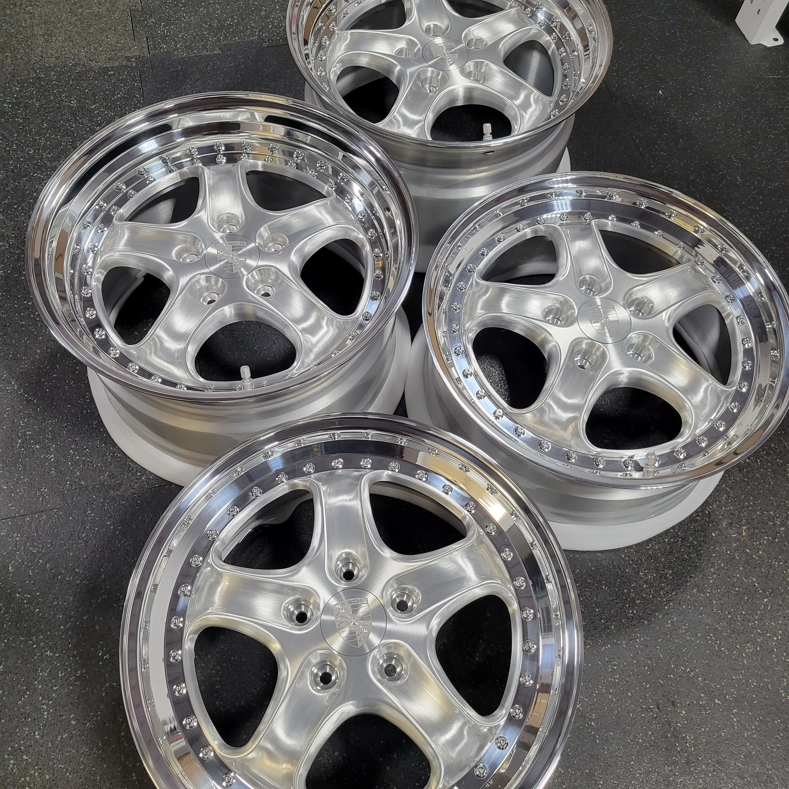19" CupRS2 - Narrowbody - Image 5