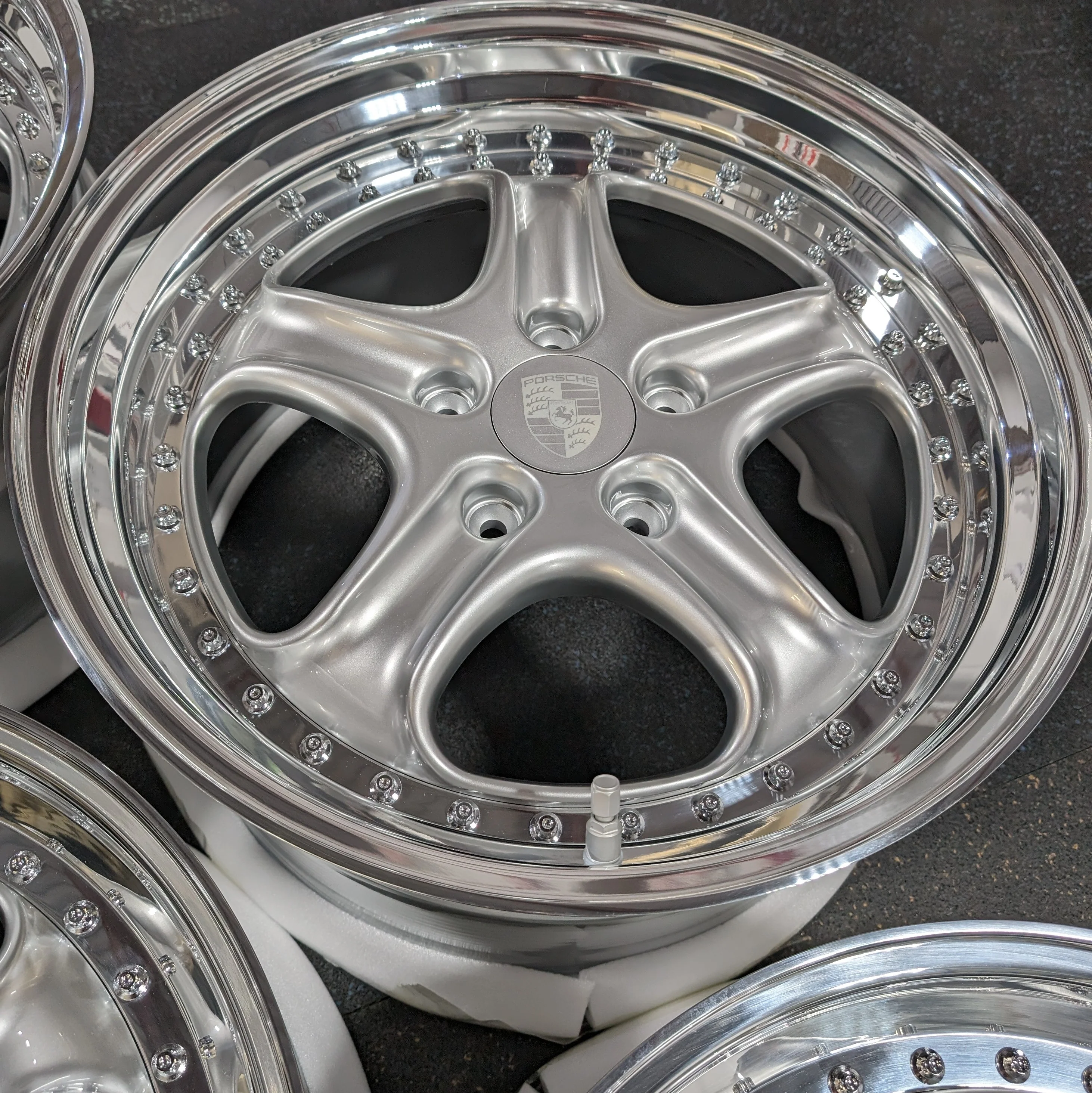 19" CupRS2 - Narrowbody - Image 8