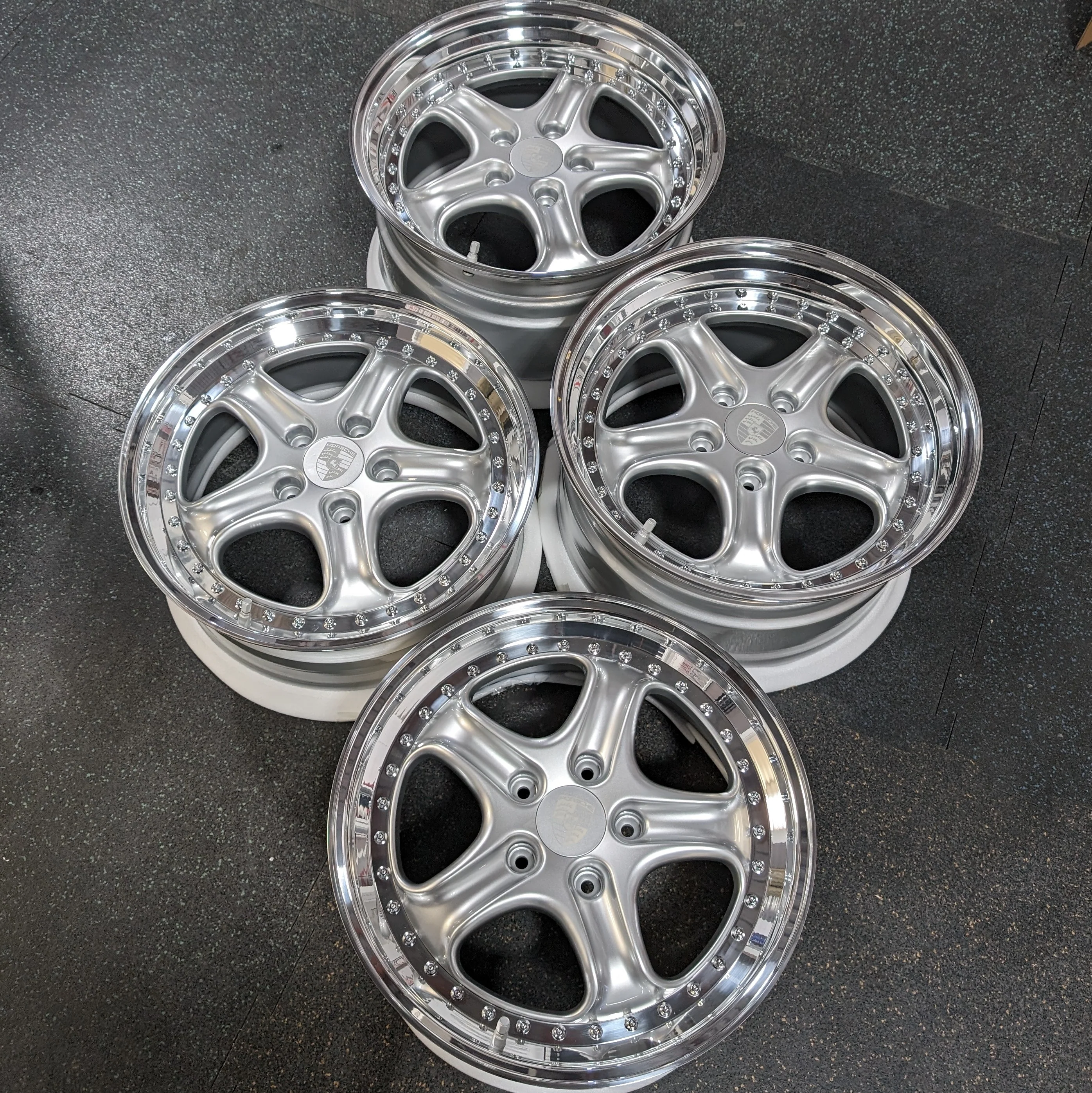19" CupRS2 - Narrowbody - Image 9