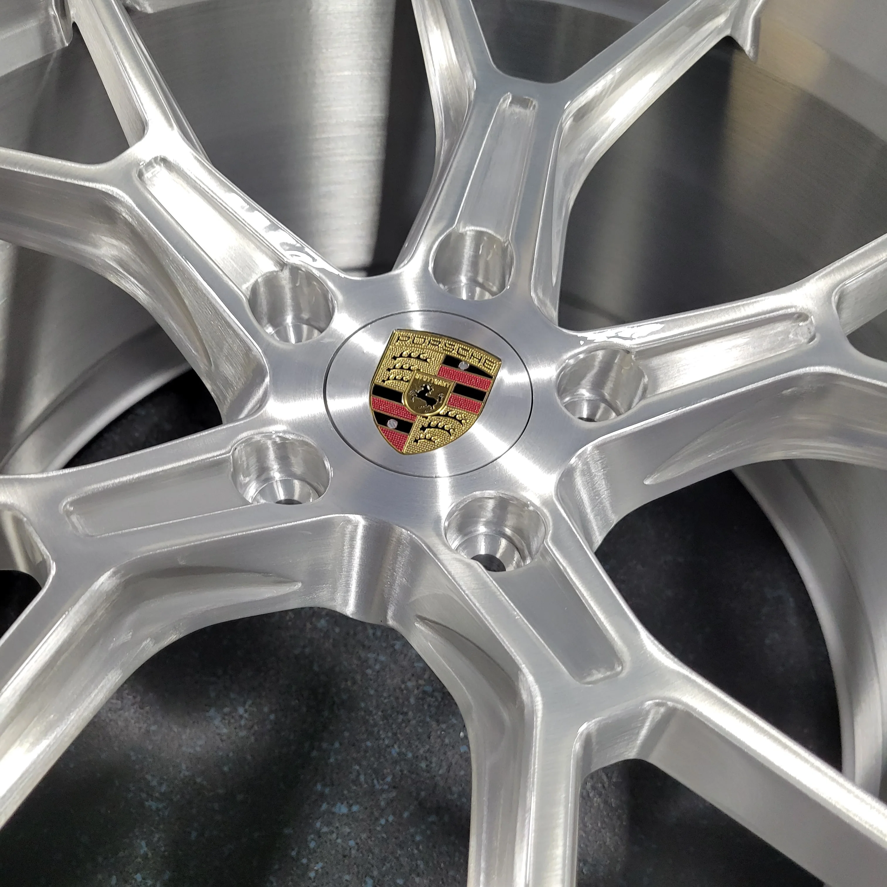 AWC 992 GT3 - 5 bolt - Image 2