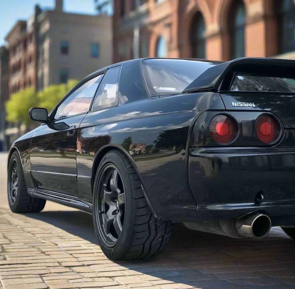 AWC R32 GTR - 17" - Image 6